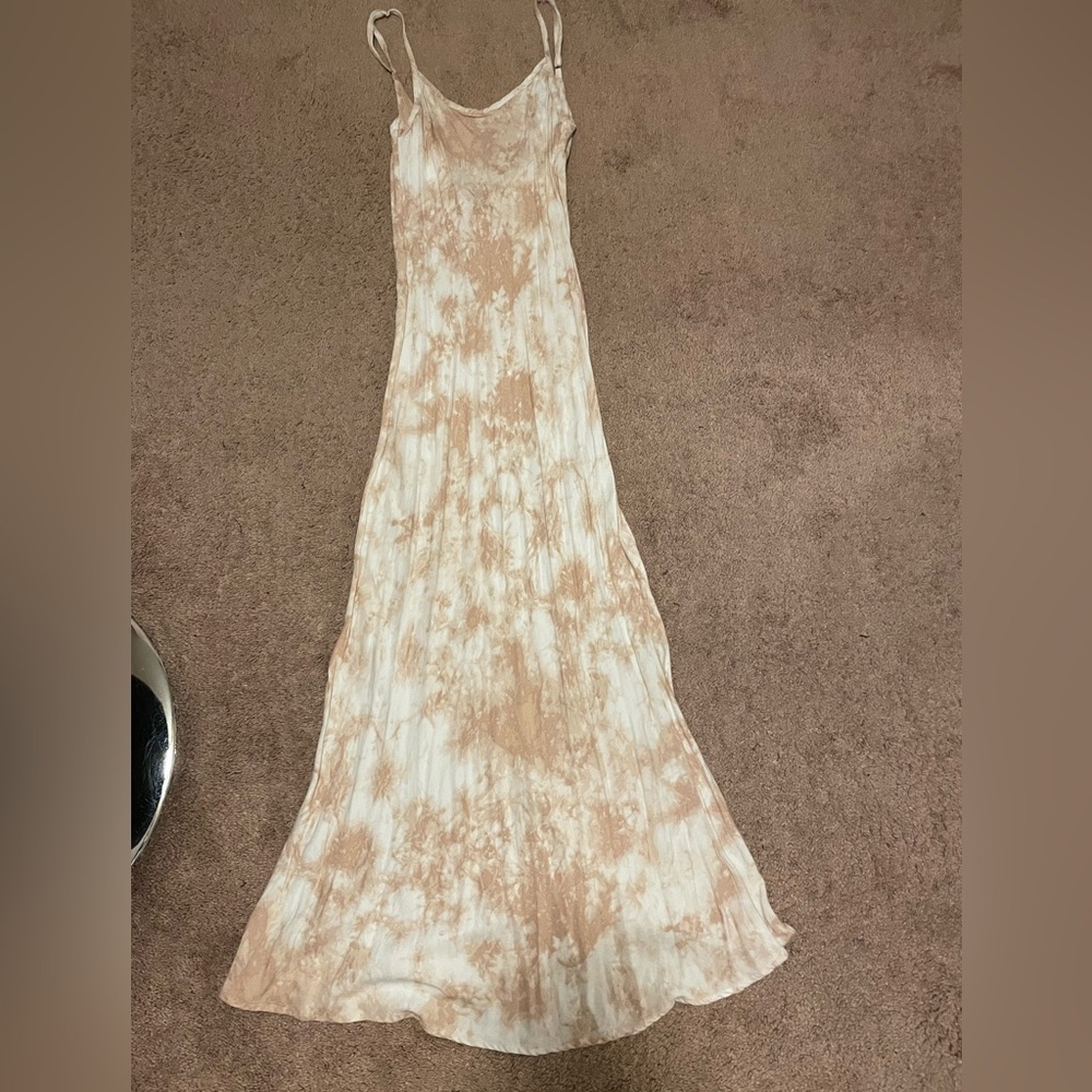 Tan & White low back Maxi Dress
